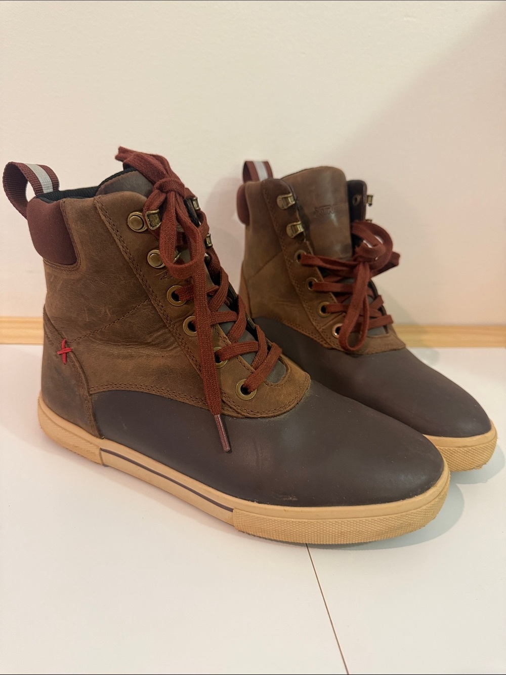 Women’s Xtratuf Legacy Lace Brown Lace-Up Ankle Boots with Contrast Gum Sole
